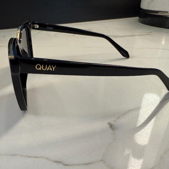 Quay "Level Up" Polarized Sunglasses - Picture 4 of 8
